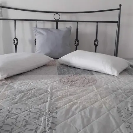 Akrogiali アパート